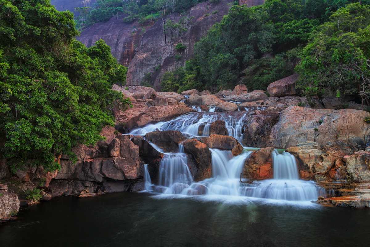 Manimuthar Waterfalls - Tiruneveli Image