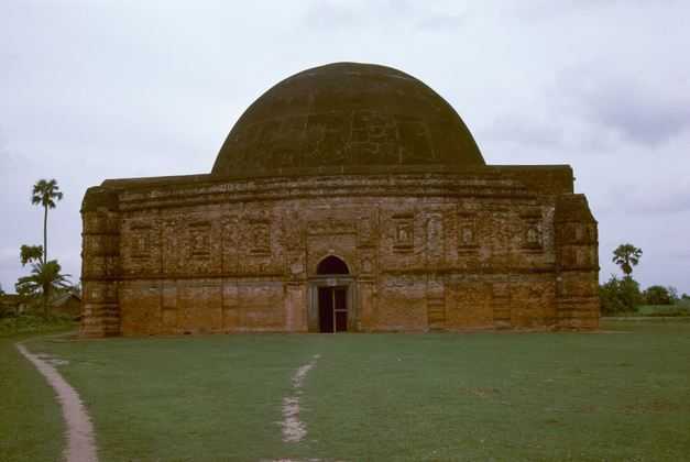 Eklakhi Mausoleum - Malda Image