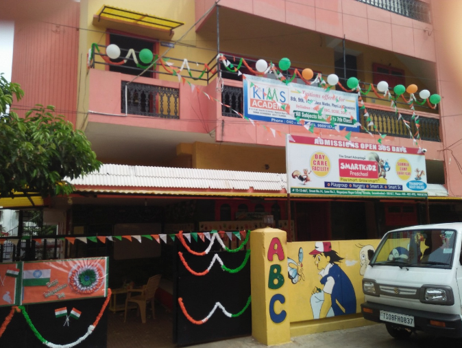 Image and Smart Kidz Play School - Toli Chowki - Hyderabad Image