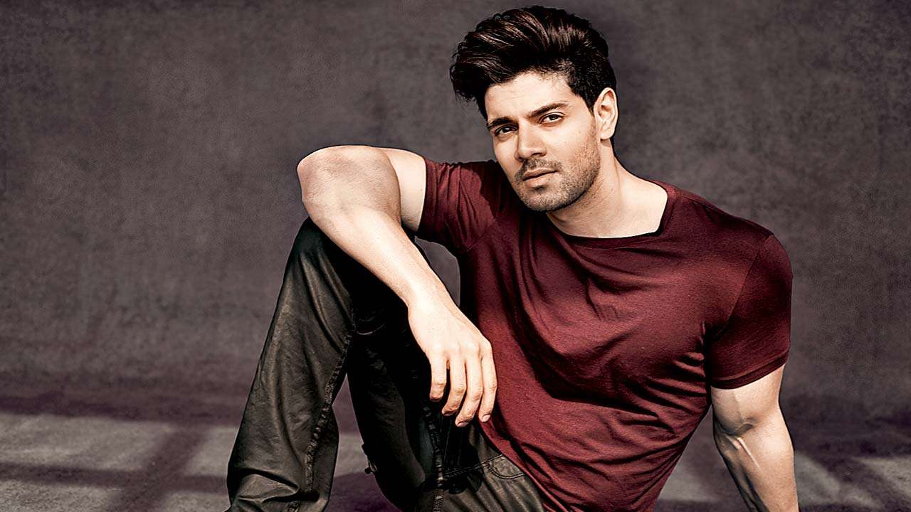 Sooraj Pancholi Image