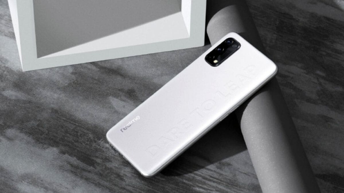 Realme Q3 Image