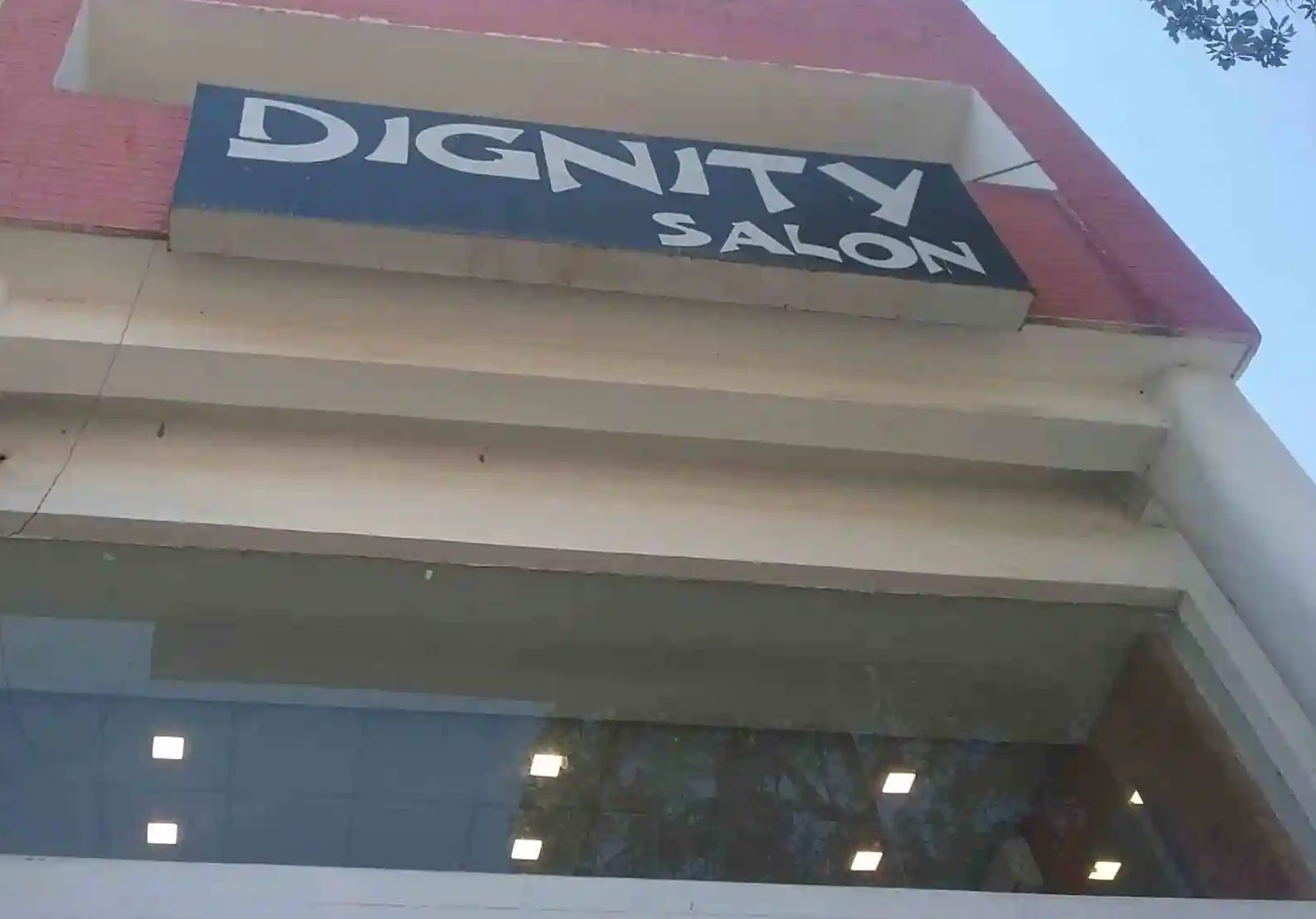 Dignity Unisex Salon - Sector 15 - Gurgaon Image