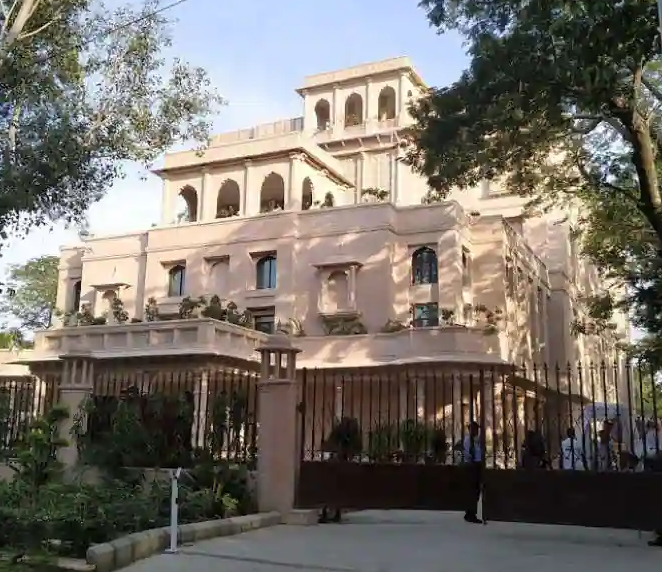 Garvi Gujarat Bhavan - Akbar Road - Delhi Image