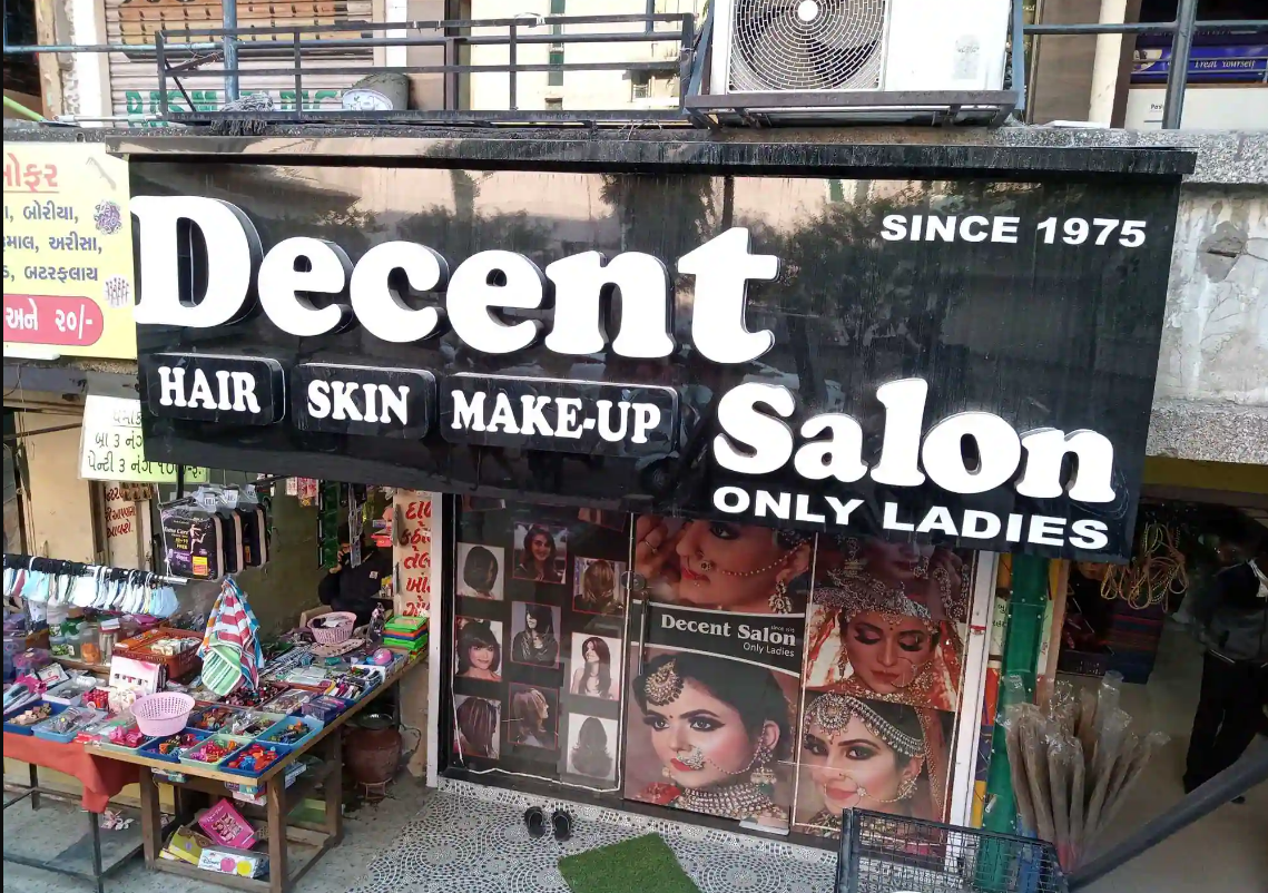 Decent Hair & Care - Vasna - Ahmedabad Image