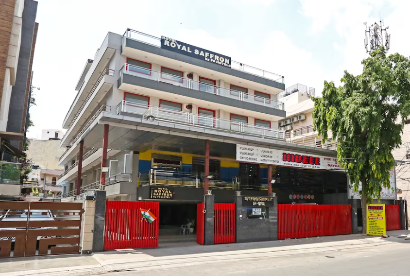 Hotel Royal Saffron - Kirti Nagar - New Delhi Image