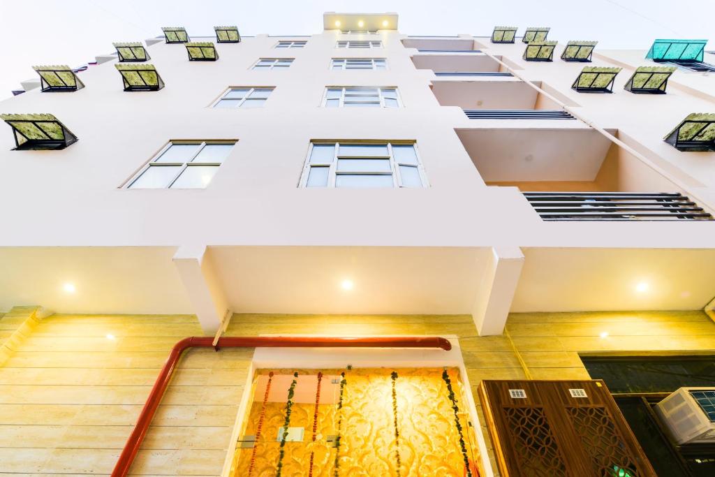 Hotel Fabulous - Mahipalpur - New Delhi Image