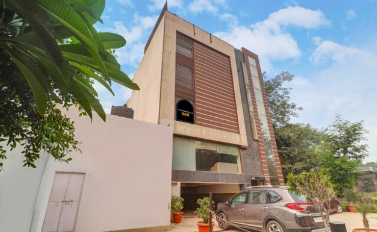 Townhouse OAK Hotel Metro View - Vinobapuri - Delhi Image