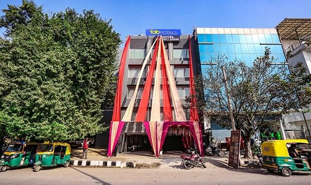 Hotel Aerosky Grand - Dwarka - Delhi Image