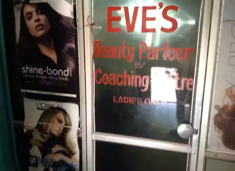 Eves Beauty Parlour and Coaching Centre - Yashoda Nagar - Kanpur Image