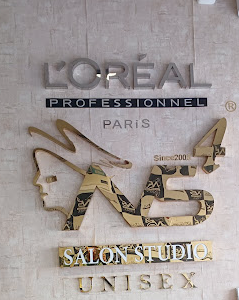 L'Oreal Hair And Beauty Salon And Sales - Tundla - Firozabad Image