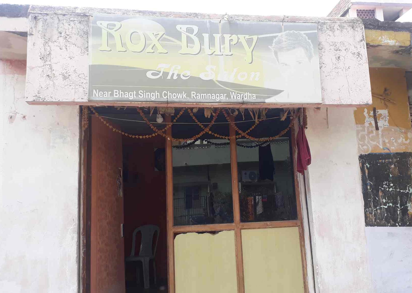 Roxbury hair Salon - Wardha Image