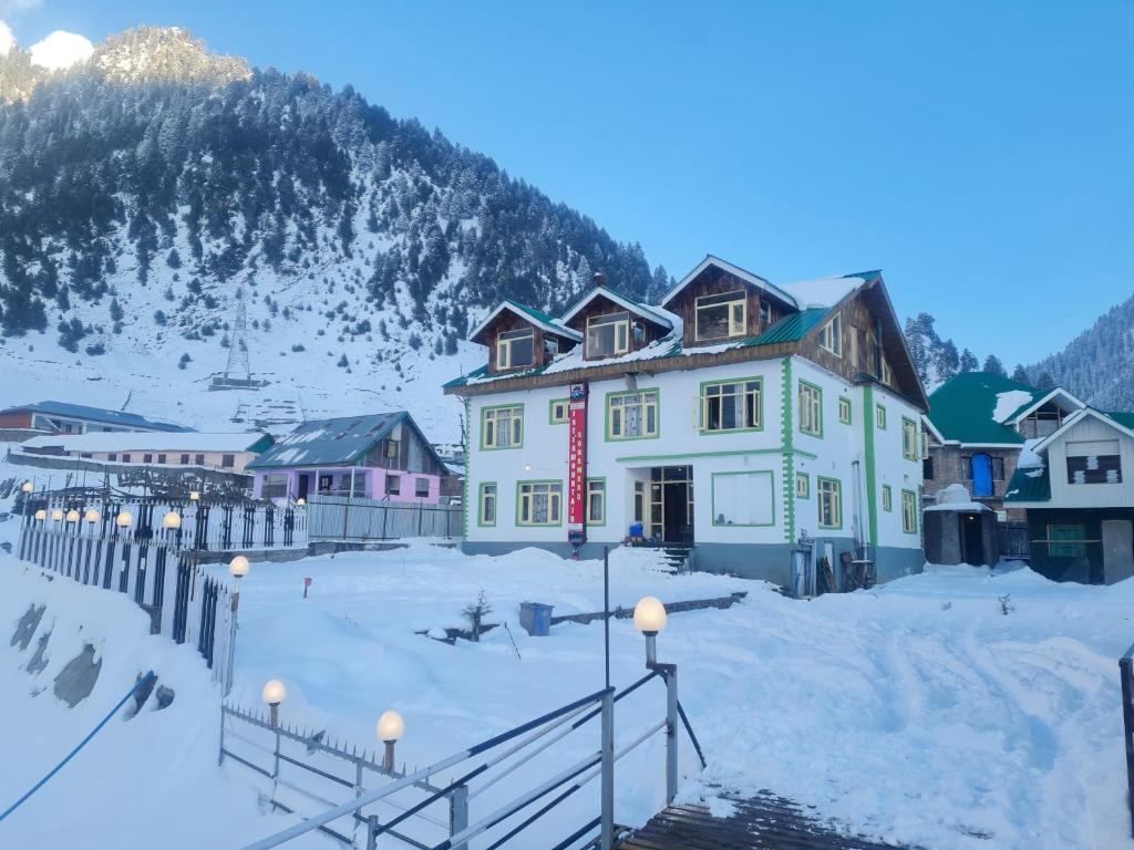 Hotel Inter Mountain - River Side - Sonamarg Image