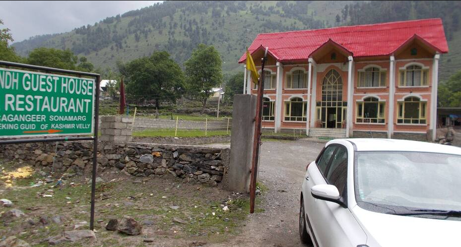 Sindh Guest House and Restaurant - Forest Block - Sonamarg Image