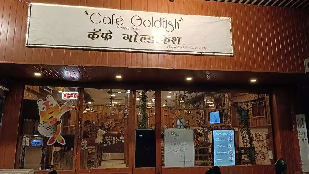 Cafe Goldfish - The Music Cafe - Majiwada - Thane Image