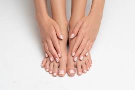 Caring of Dry Hands & Feet