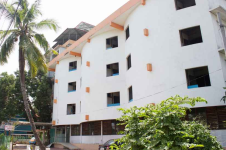 Oval Retreat Palace - Vyttila - Kochi