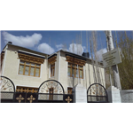 Mountain Retreat Guest House - Yurtung Road - Leh