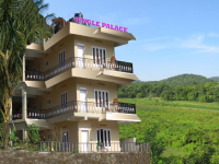 Jungle Palace Homestay - Thekkady