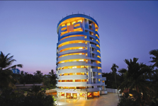 OYO 9954 Emarald Hotel - Kochi