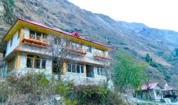 Devat Farm Cottages - Tirthan Gushanii - Kullu