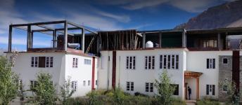 Hotel Grand Dewachen Earth Retreat - Lahaul and Spiti