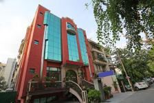 Hotel Corporate Park - New Delhi