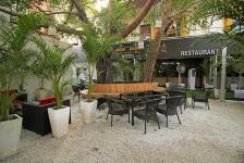 Hotel The Under Bridge - New Delhi