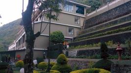 Abad Copper Castle Hill Valley Resort - Munnar