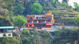 Nirvana Lodge and Lounge - Mussoorie