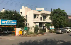 Dr. Manisha Ranjan - Sector 51 - Noida