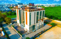 Hotel LA - Pitampura - New Delhi