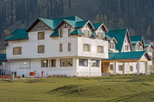 Country Inn & Suites by Radisson - Kargil Road - Sonamarg