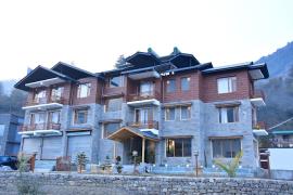 Mountain Majesty - Katrain - Manali