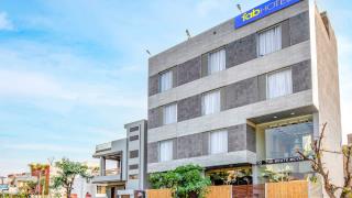 FabHotel The White Moon - Shyam Nagar - Jaipur