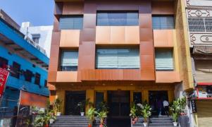 Hotel Saffron - Godowlia - Varanasi
