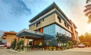 Hotel Vasundhara Palace - Muni Ki Reti - Rishikesh