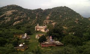 Doshi Hills - Mahendragarh