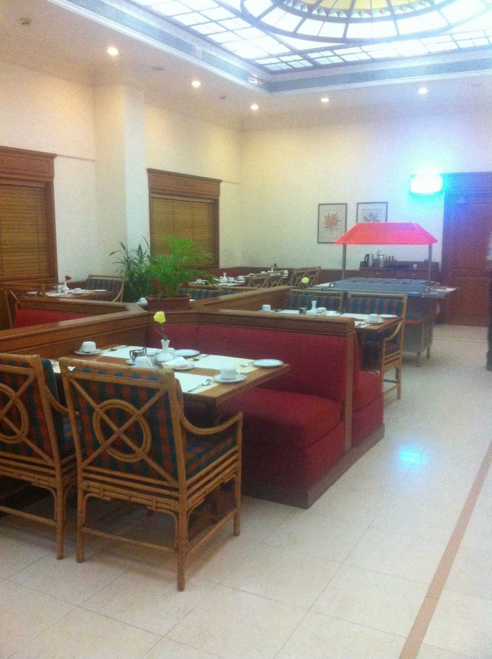 Cafe Royale - M G Road - Kochi Image