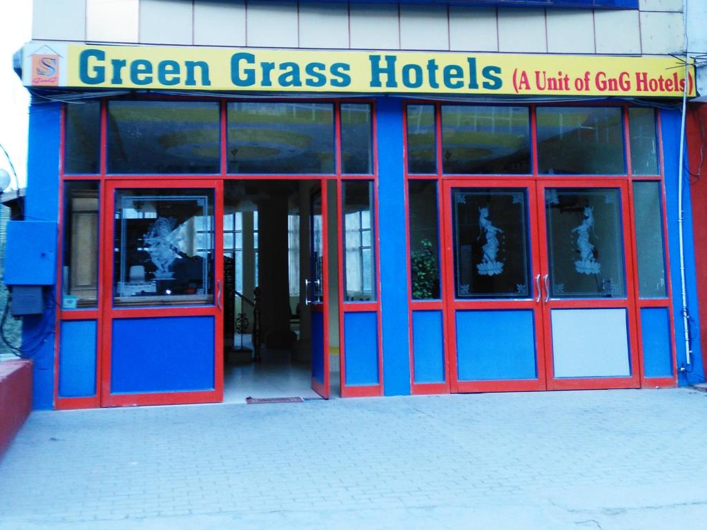 Green Grass Hotels - Khajjiar - Chamba Image