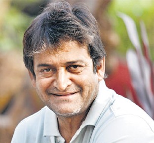 Mahesh Manjrekar Image