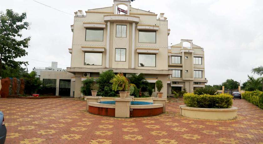 Vista Rooms - Vanganga Garden - Silvassa Image