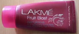 Lakme Fruit Blast Berrylicious Revitalizing Scurb Mask