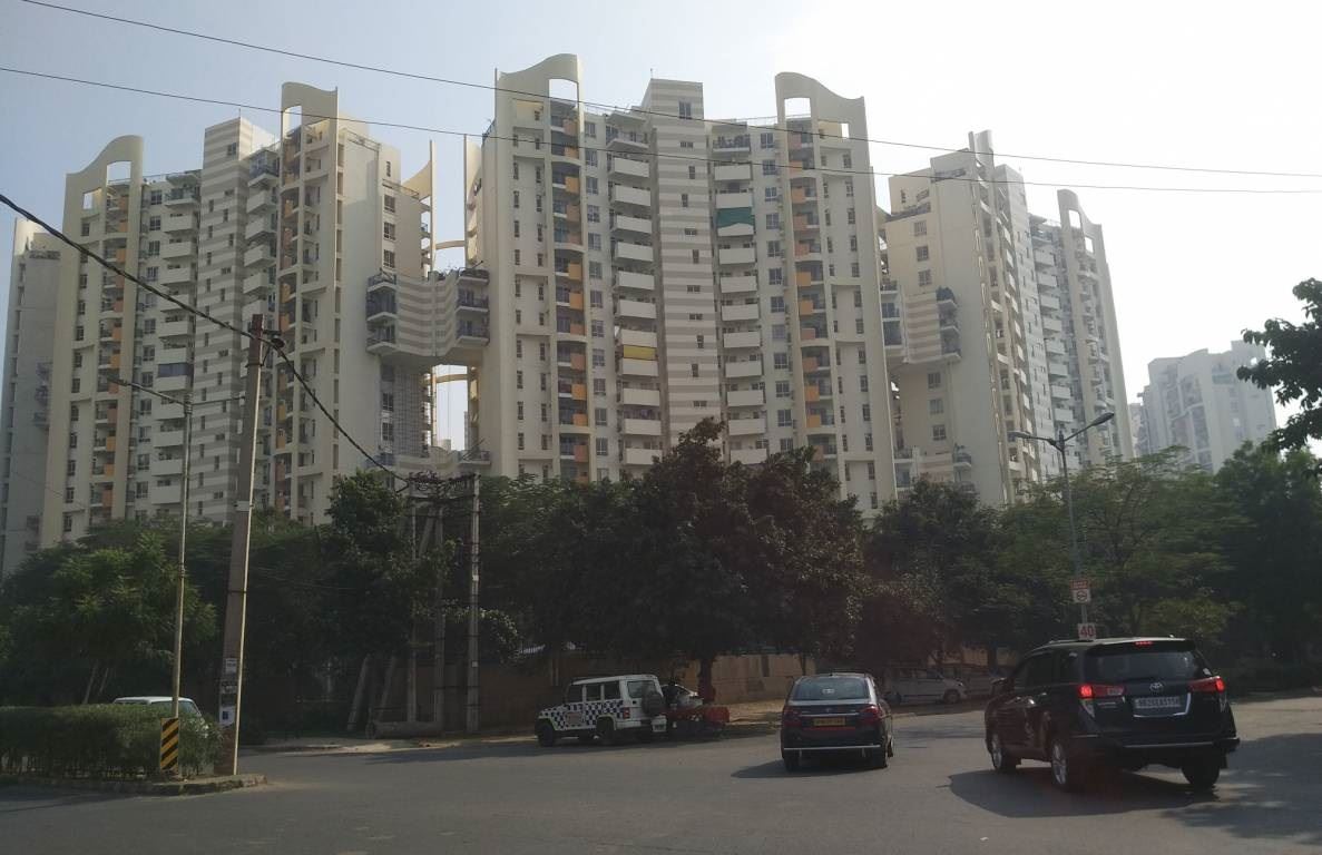 Unitech and Pioneer Profin The Close South - Nirvana Country - Gurgaon Image